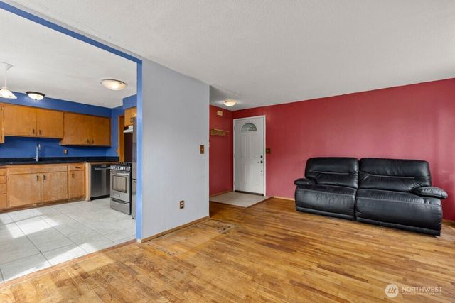 1306 S Monroe Street, Tacoma, WA 98405