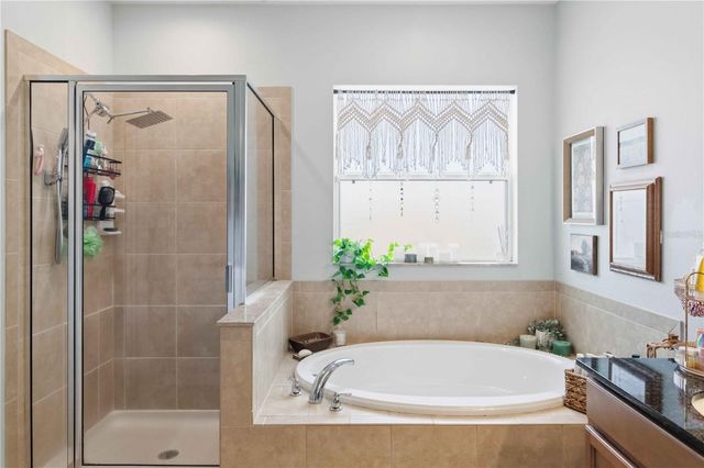 5113 SANDERLING RIDGE DRIVE, Lithia, FL 33547