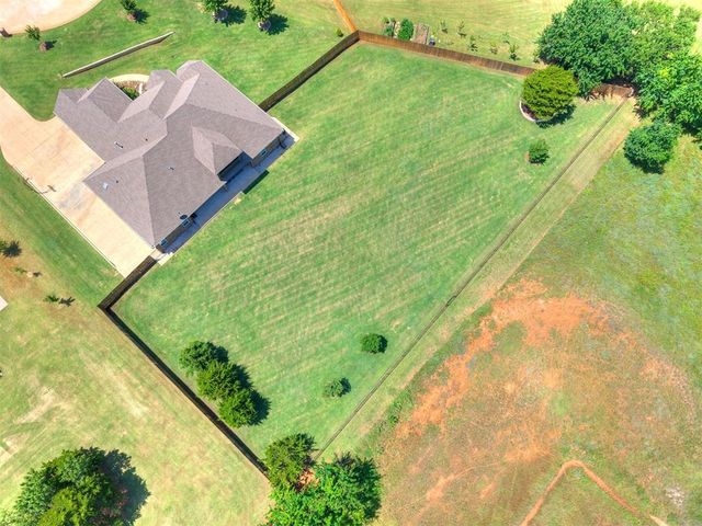3001 Firefly Drive, Norman, OK 73071