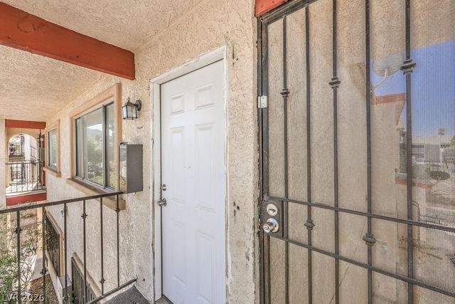 6979 Issac Avenue, Las Vegas, NV 89156