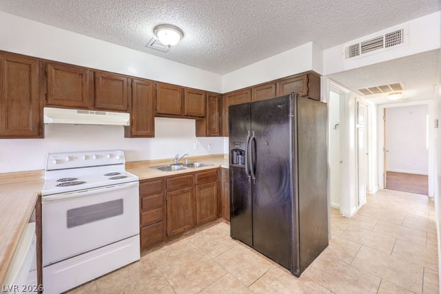 6979 Issac Avenue, Las Vegas, NV 89156