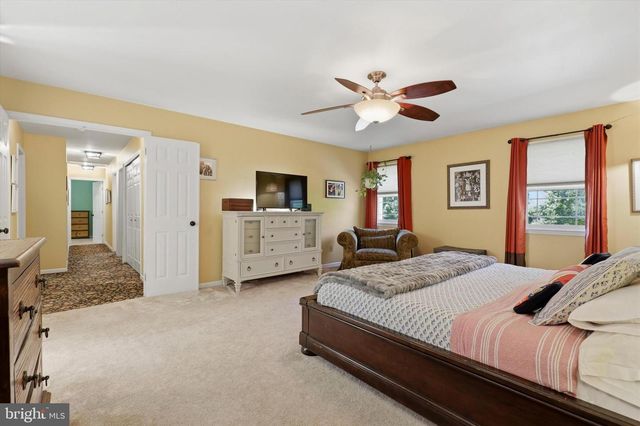 123 RUNNYMEDE DR, Lansdale, PA 19446