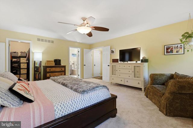 123 RUNNYMEDE DR, Lansdale, PA 19446
