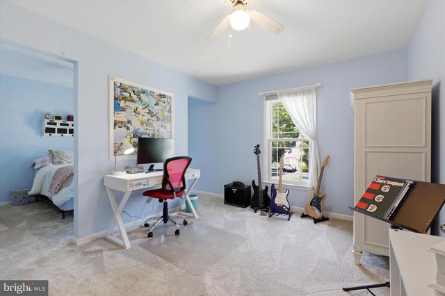 123 RUNNYMEDE DR, Lansdale, PA 19446