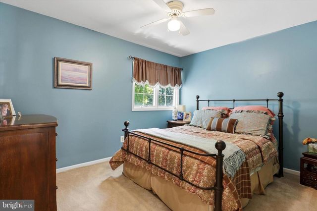 123 RUNNYMEDE DR, Lansdale, PA 19446