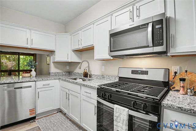 9213 Groundhog Dr, Richmond, VA 23235
