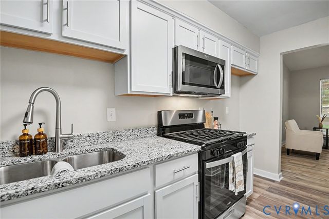 9213 Groundhog Dr, Richmond, VA 23235