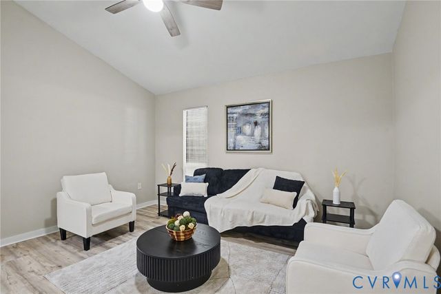 9213 Groundhog Dr, Richmond, VA 23235