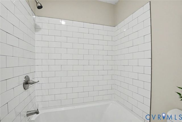 9213 Groundhog Dr, Richmond, VA 23235