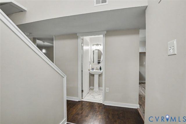 9213 Groundhog Dr, Richmond, VA 23235