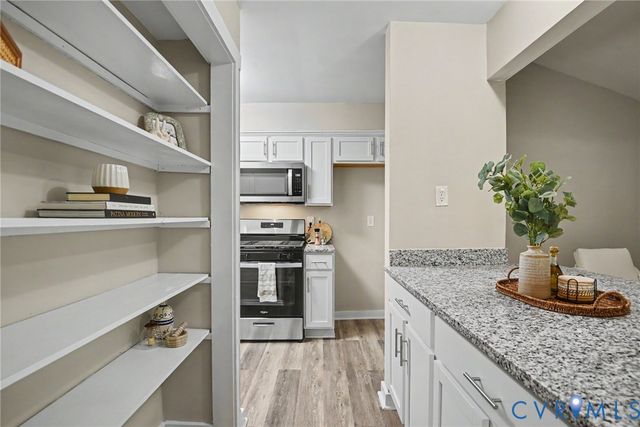9213 Groundhog Dr, Richmond, VA 23235