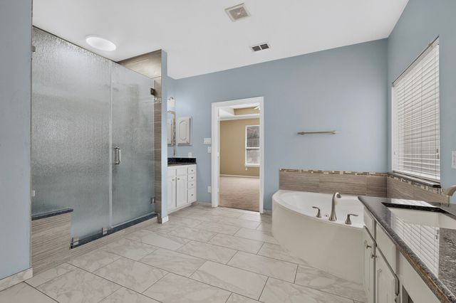 1812 Meadow Ridge Drive, Flower Mound, TX 75028