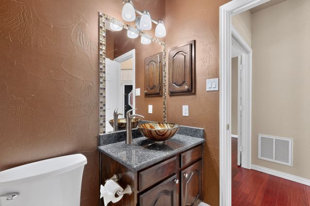 1812 Meadow Ridge Drive, Flower Mound, TX 75028