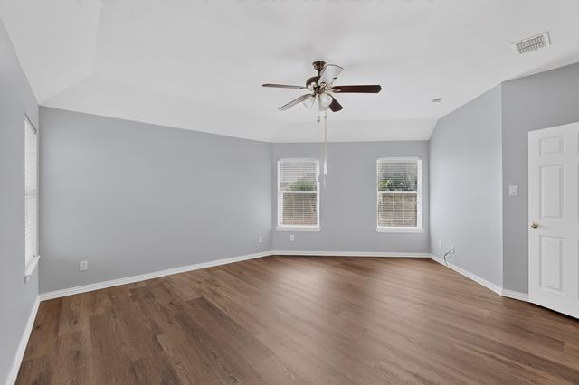 1812 Meadow Ridge Drive, Flower Mound, TX 75028