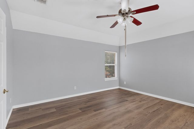 1812 Meadow Ridge Drive, Flower Mound, TX 75028
