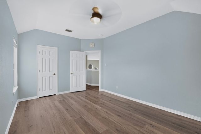1812 Meadow Ridge Drive, Flower Mound, TX 75028