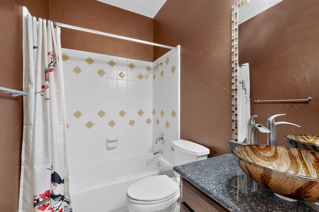 1812 Meadow Ridge Drive, Flower Mound, TX 75028