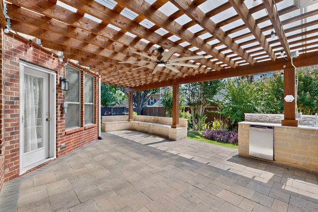1812 Meadow Ridge Drive, Flower Mound, TX 75028