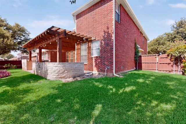 1812 Meadow Ridge Drive, Flower Mound, TX 75028