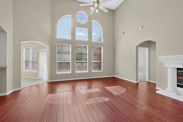 1812 Meadow Ridge Drive, Flower Mound, TX 75028