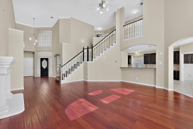 1812 Meadow Ridge Drive, Flower Mound, TX 75028