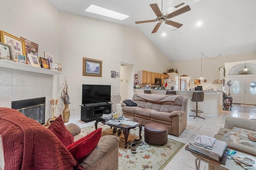 Image 10 of property listing at 127 ILIAD COURT, Ocoee, FL 34761