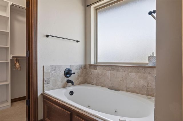 20977 Fall Creek Drive, Harrah, OK 73045