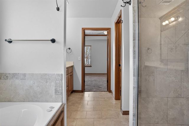 20977 Fall Creek Drive, Harrah, OK 73045