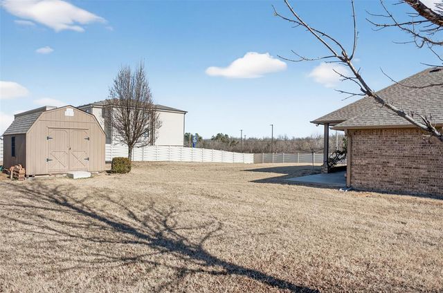 20977 Fall Creek Drive, Harrah, OK 73045