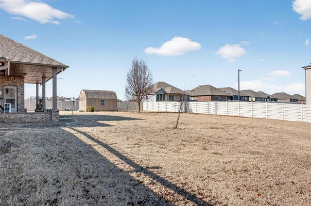 20977 Fall Creek Drive, Harrah, OK 73045