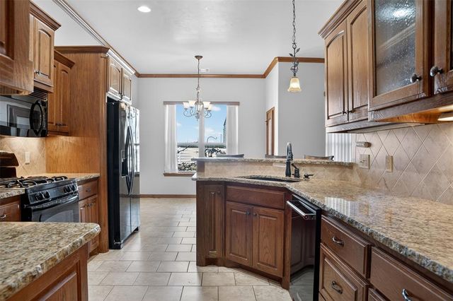 20977 Fall Creek Drive, Harrah, OK 73045