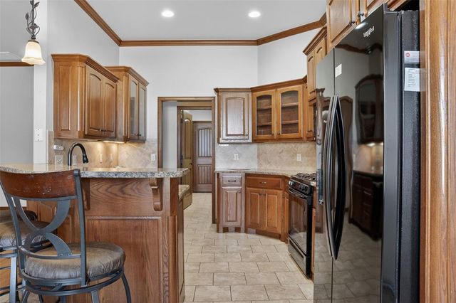 20977 Fall Creek Drive, Harrah, OK 73045