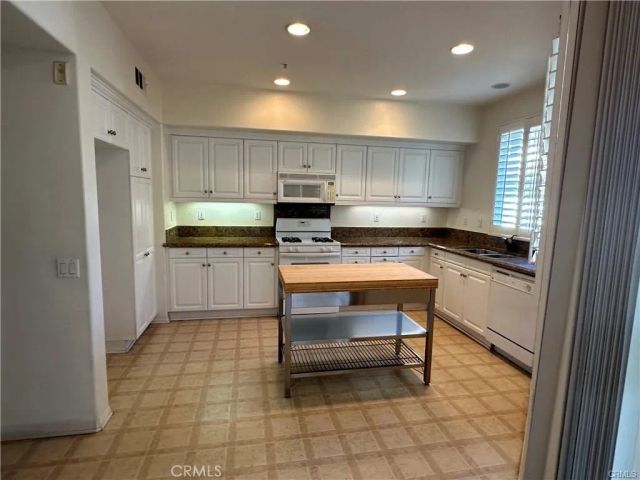 155 Stepping Stone, Irvine, CA 92603