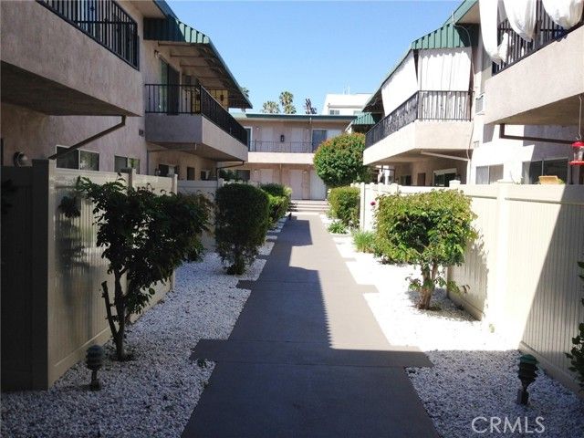 4533 Colbath Avenue 2, Sherman Oaks, CA 91423