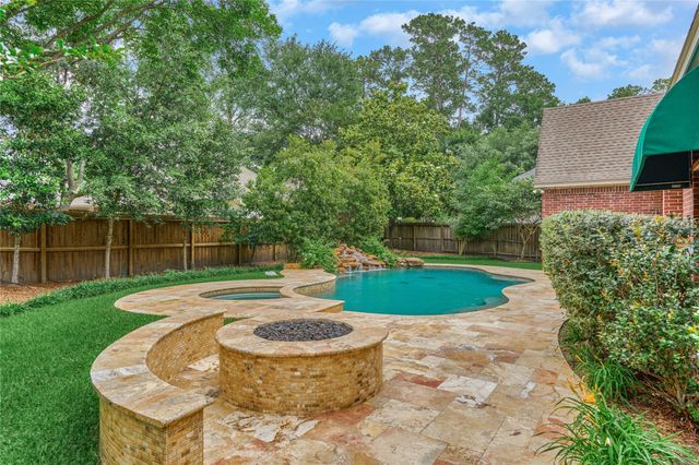 7 Gentry Oak Court, Spring, TX 77381