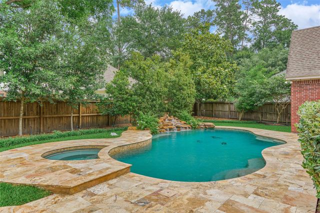 7 Gentry Oak Court, Spring, TX 77381
