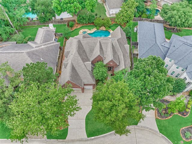 7 Gentry Oak Court, Spring, TX 77381