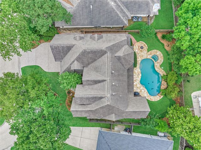 7 Gentry Oak Court, Spring, TX 77381