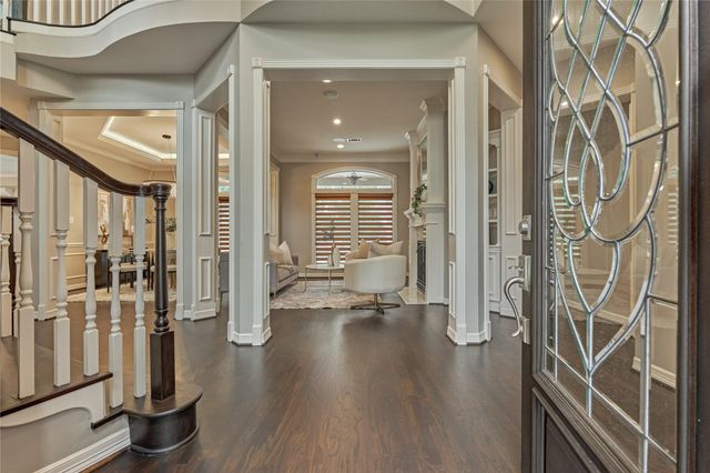 7 Gentry Oak Court, Spring, TX 77381