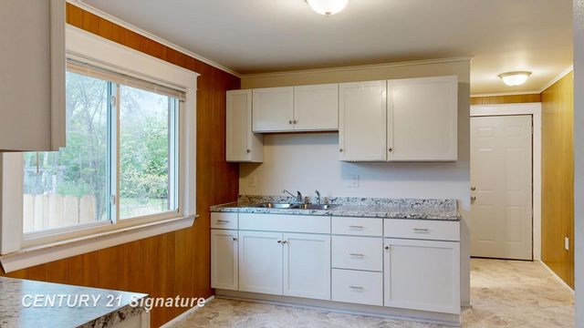 1522 Gilbert Street, Saginaw, MI 48602