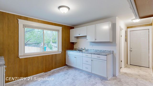 1522 Gilbert Street, Saginaw, MI 48602