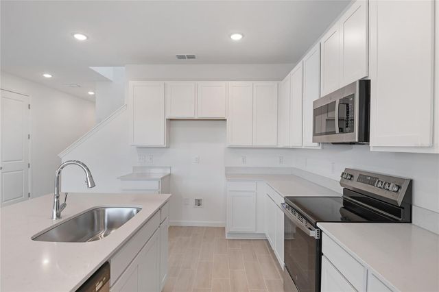 1257 DAISY HILL AVENUE, Dundee, FL 33838