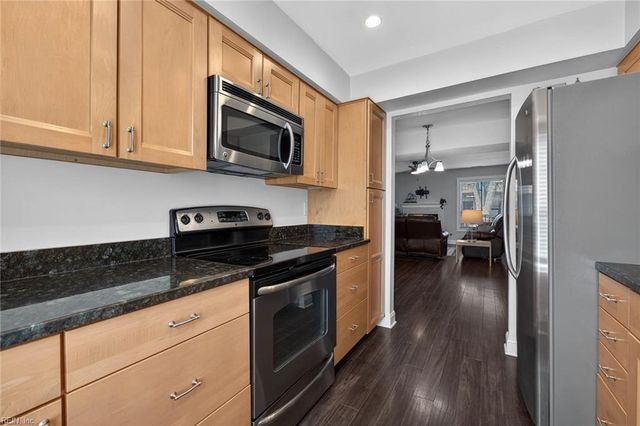 337 25th ST, Virginia Beach, VA 23451