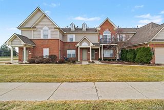 20006 Hidden Oaks Drive, Trenton, MI 48183