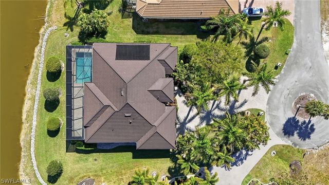 18024 Bluewater DR, Naples, FL 34114