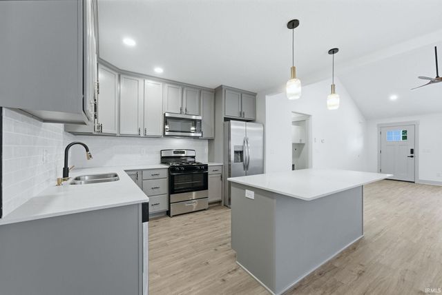 3704 Grayston Avenue, Fort Wayne, IN 46806
