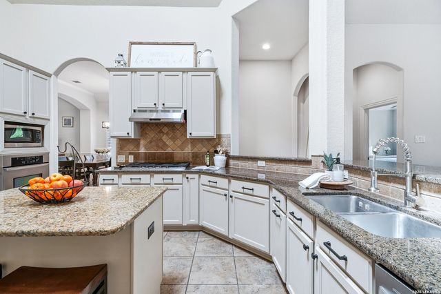 2619 CIELO TRCE, San Antonio, TX 78261