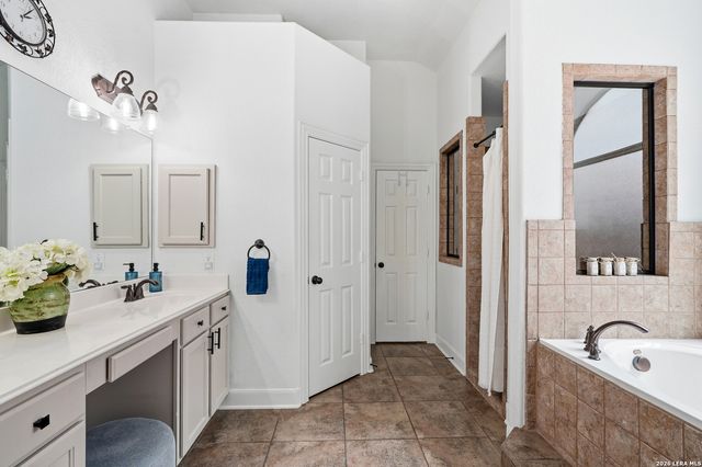 2619 CIELO TRCE, San Antonio, TX 78261