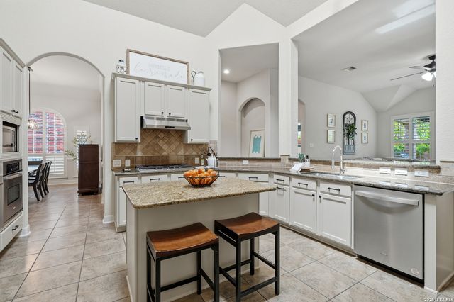 2619 CIELO TRCE, San Antonio, TX 78261