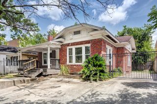 1236 W Gray Street, Houston, TX 77019